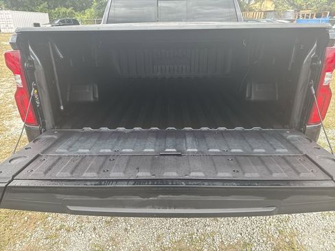 Used 2024 Chevrolet Silverado 1500 High Country w/ Technology Package image 22