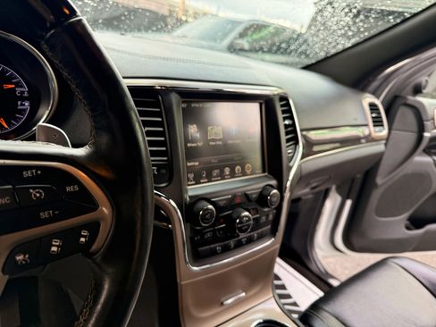 Used 2015 Jeep Grand Cherokee Overland w/ Advanced Technology Group image 10