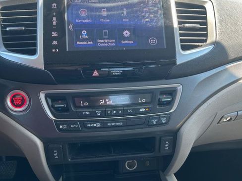 Used 2018 Honda Ridgeline RTL-T image 18
