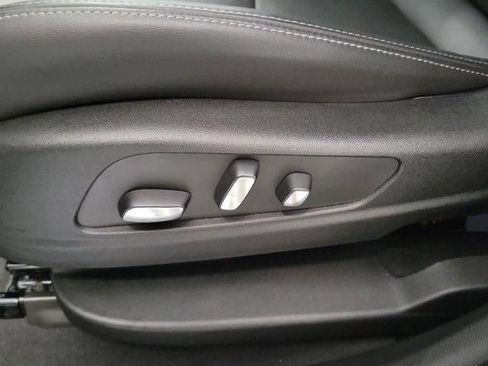 Certified 2023 Cadillac XT6 Premium Luxury image 11