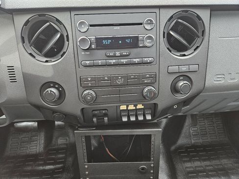 Used 2011 Ford F450 XL w/ PWR Equipment Group image 39