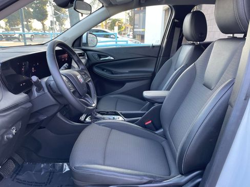 Used 2025 Buick Encore GX Preferred image 27