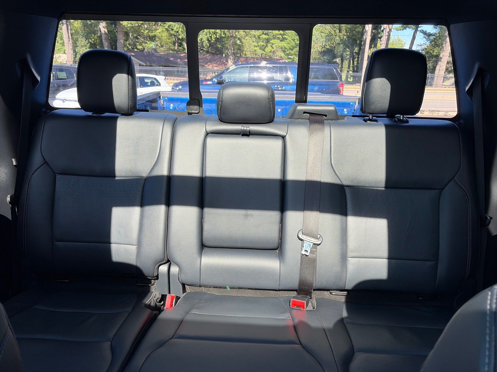 Used 2022 Ford F150 Lariat w/ Equipment Group 502A High AWD/4WD image 17