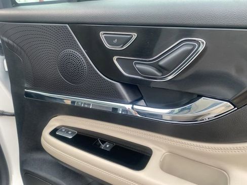 Used 2025 Lincoln Corsair FWD w/ Equipment Group 101A image 30