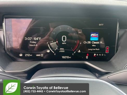 Used 2025 GMC Acadia Elevation image 15