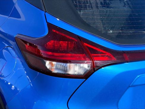 Used 2023 Nissan Kicks SR image 29