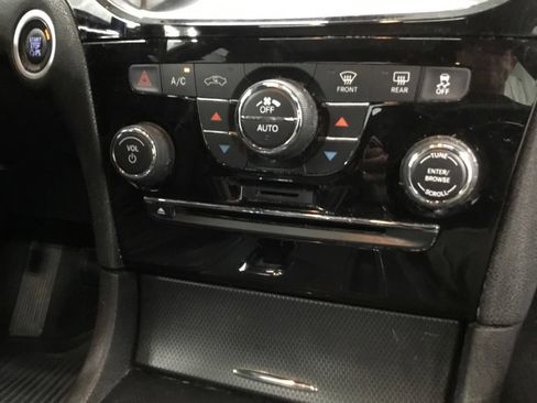 Used 2013 Chrysler 300 S w/ Luxury Group AWD/4WD image 26