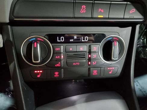 Used 2018 Audi Q3 2.0T Premium FWD image 29