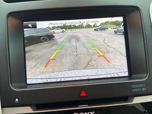 Used 2015 Ford Explorer Limited w/ Equipment Group 302A AWD/4WD image 9