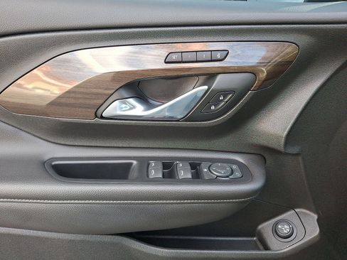 Used 2019 GMC Terrain Denali w/ Comfort Package image 13