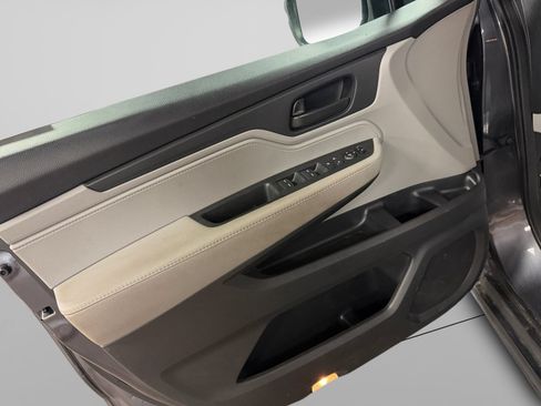 Used 2018 Honda Odyssey EX image 15