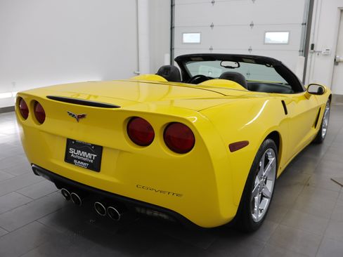 Used 2007 Chevrolet Corvette Coupe w/ Preferred Equipment Group RWD image 42