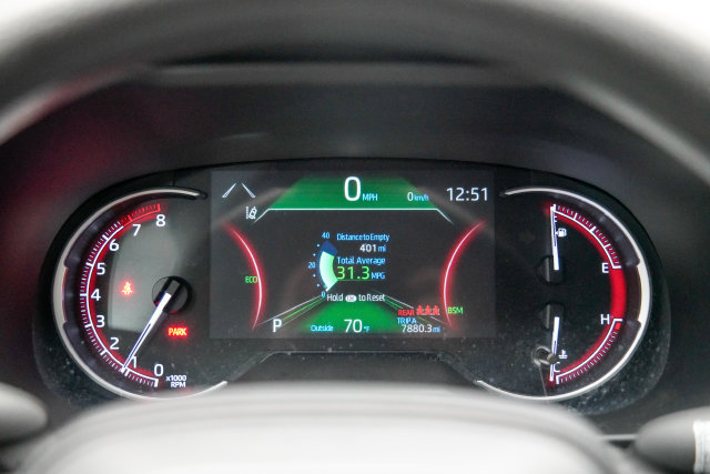 Used 2025 Toyota RAV4 XLE AWD/4WD image 23