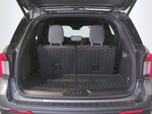 Used 2025 Ford Explorer ST AWD/4WD image 14