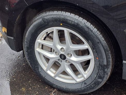 Used 2024 Ford Edge SEL w/ Convenience Package image 8