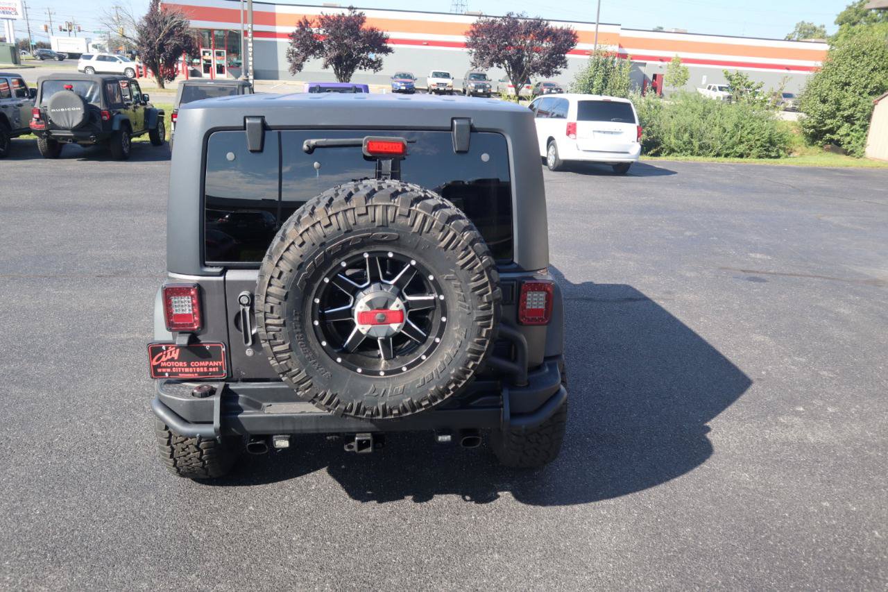 Used 2017 Jeep Wrangler Unlimited Rubicon w/ Cold Weather Group AWD/4WD image 13