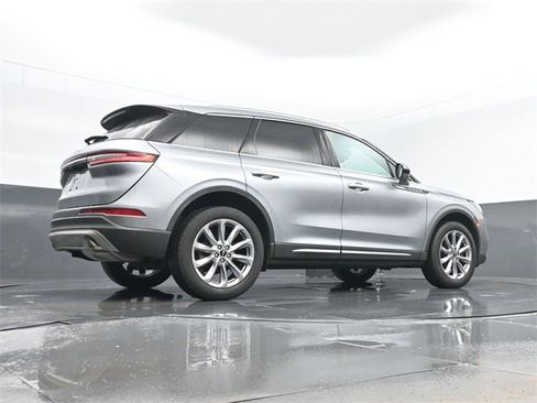 Used 2022 Lincoln Corsair AWD w/ Premium Package image 30