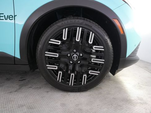 Used 2026 Nissan Leaf Platinum+ w/ Floor Mat Package (Platinum+) FWD image 20