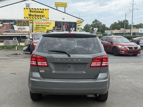 Used 2020 Dodge Journey SE w/ Blacktop Package FWD image 4
