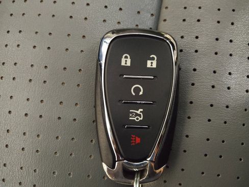 Used 2017 Chevrolet Sonic Premier image 32