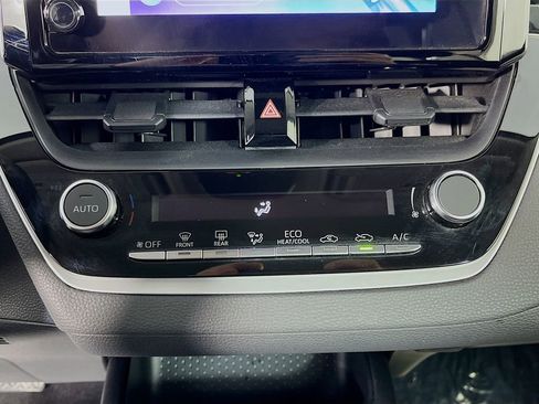 Used 2024 Toyota Corolla LE AWD/4WD image 22