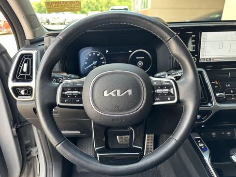 Used 2023 Kia Sorento SX Prestige image 21