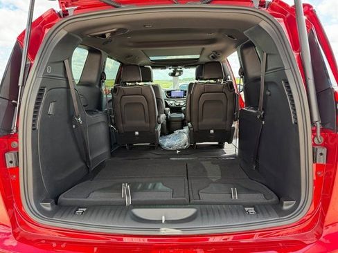 New 2026 Chrysler Pacifica Limited w/ S Appearance Package image 14