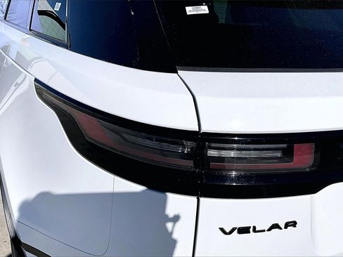 Used 2024 Land Rover Range Rover Velar S image 31