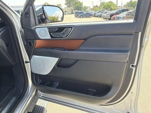 Used 2024 Lincoln Navigator L Black Label AWD/4WD image 21
