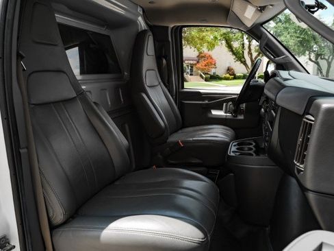 Used 2022 Chevrolet Express 2500 w/ Driver Convenience Package RWD image 30