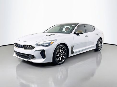 Used 2023 Kia Stinger GT-Line w/ Sun & Sound Package RWD image 4