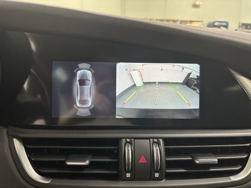 New 2025 Alfa Romeo Giulia Intensa AWD w/ Driving Assist Package image 16