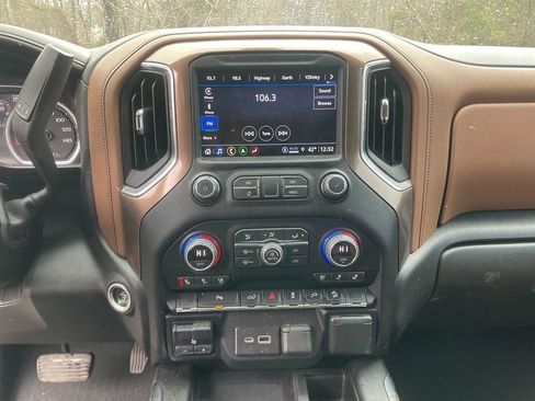 Used 2022 Chevrolet Silverado 1500 High Country w/ Z71 Off-Road Package AWD/4WD image 20