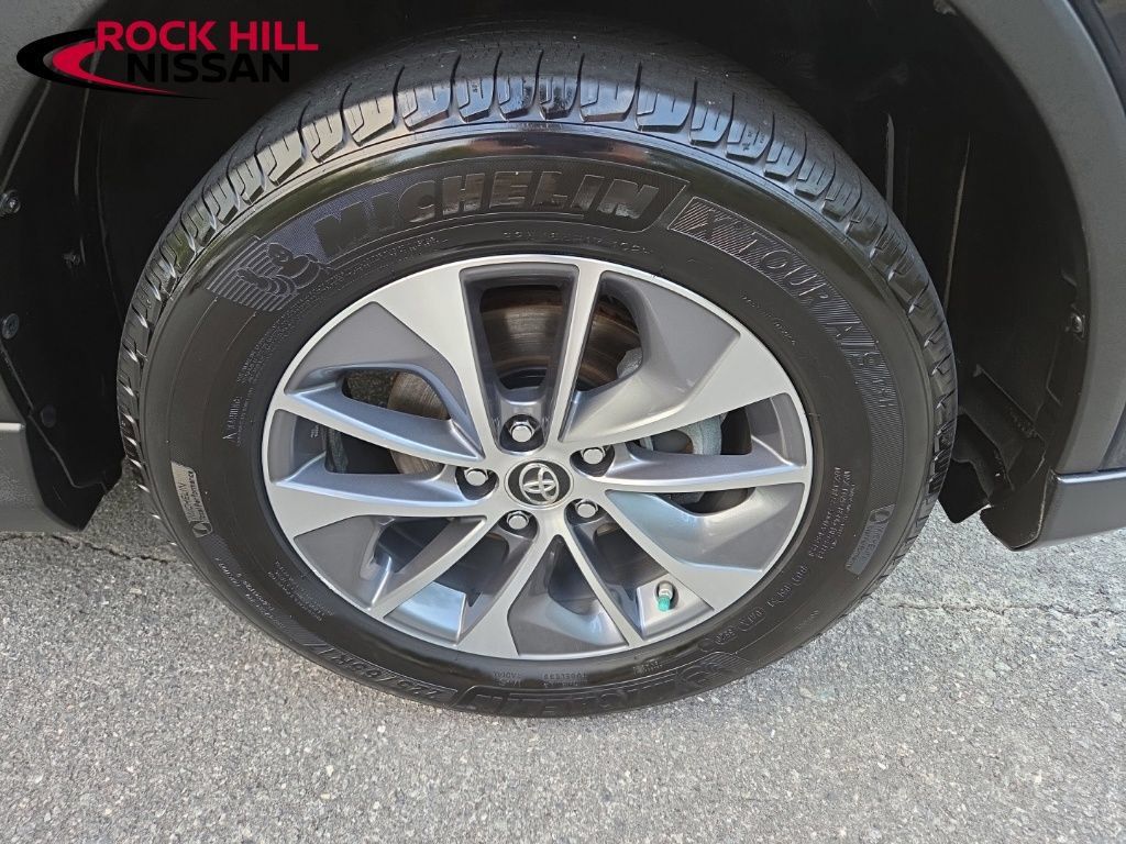 Used 2017 Toyota RAV4 XLE w/ All Weather Liner Package AWD/4WD image 9
