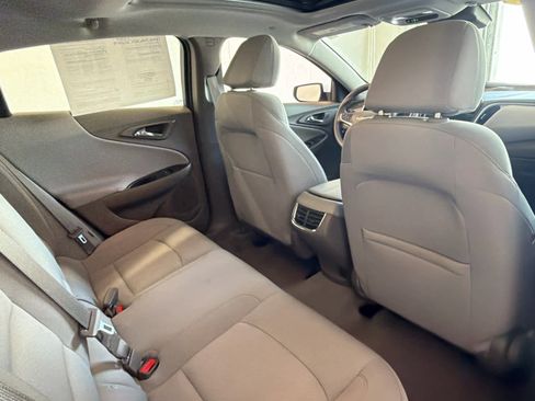 Used 2024 Chevrolet Malibu LT image 28
