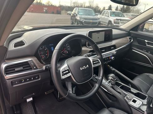 Used 2022 Kia Telluride SX image 12