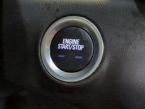 Used 2024 GMC Terrain SLE FWD image 24
