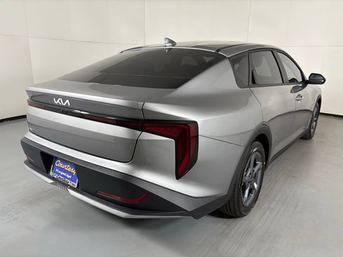 New 2026 Kia K4 FWD image 8