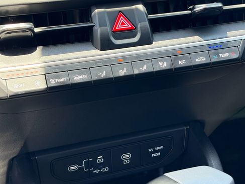 Certified 2025 Kia K4 FWD image 25
