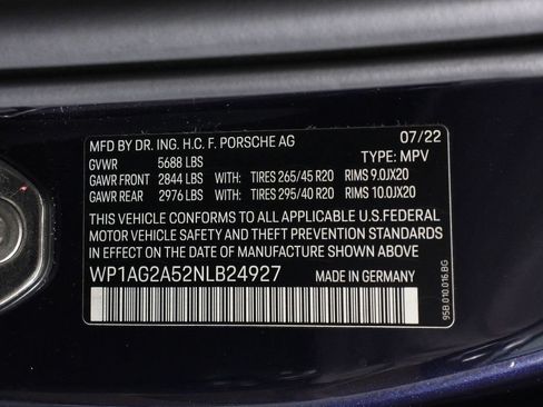 Certified 2022 Porsche Macan S AWD/4WD image 19