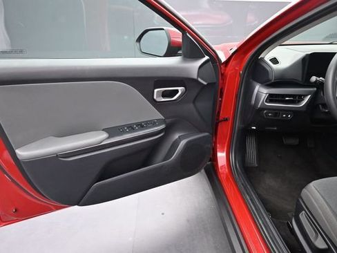 Used 2025 Kia K4 FWD image 17