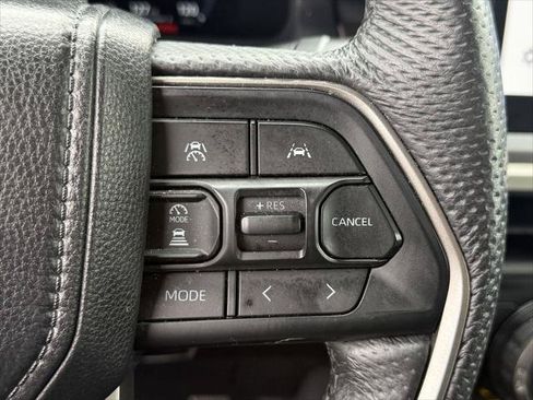 Certified 2024 Toyota Tacoma TRD Off-Road w/ TRD Off Road Upgrade Package AWD/4WD image 24