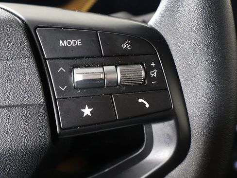 Used 2025 Kia K4 LXS image 36