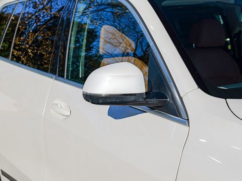 Used 2023 BMW X7 xDrive40i w/ Premium Package image 10