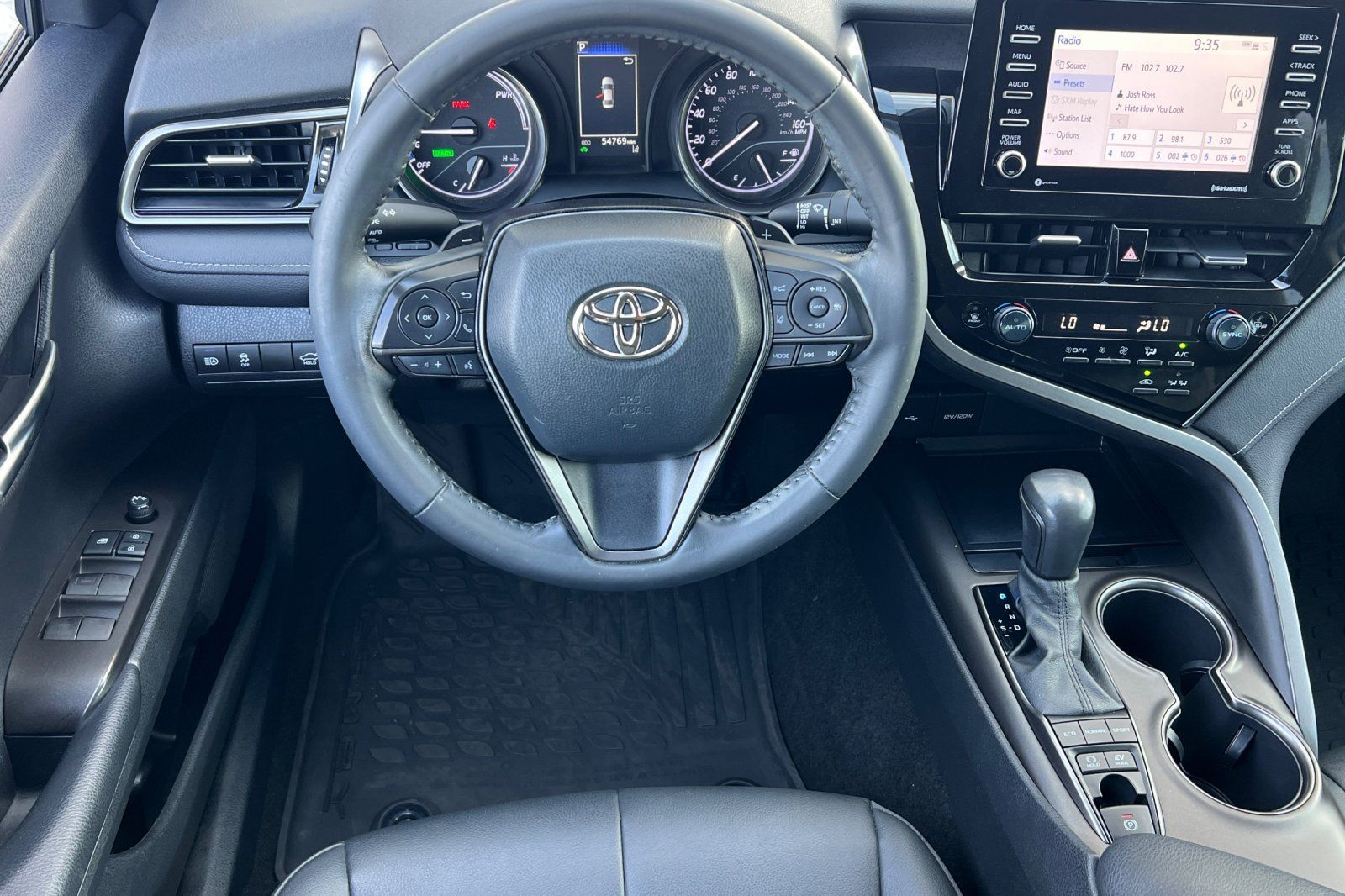 Certified 2022 Toyota Camry SE FWD image 14