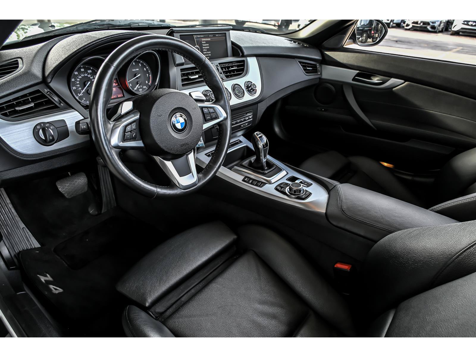 Used 2011 BMW Z4 sDrive35i RWD image 10