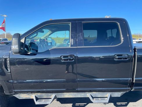 Used 2017 Ford F250 Lariat w/ Snow Plow Prep Package image 36