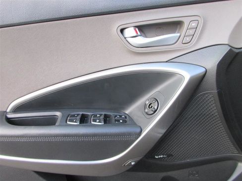 Used 2019 Hyundai Santa Fe XL image 13