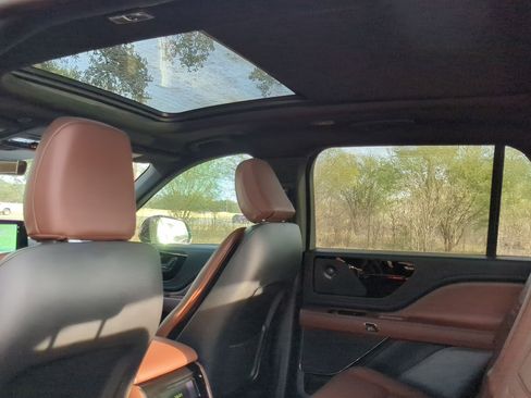 New 2026 Lincoln Aviator Reserve w/ Illumination Package image 21