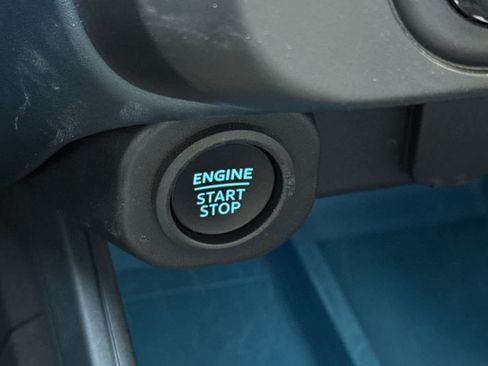 Used 2025 Ford Maverick XLT w/ Equipment Group 302A AWD/4WD image 21